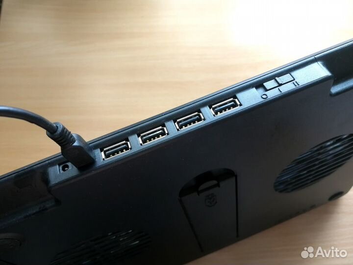 Подставка под ноутбук Targus охлаждение б/у