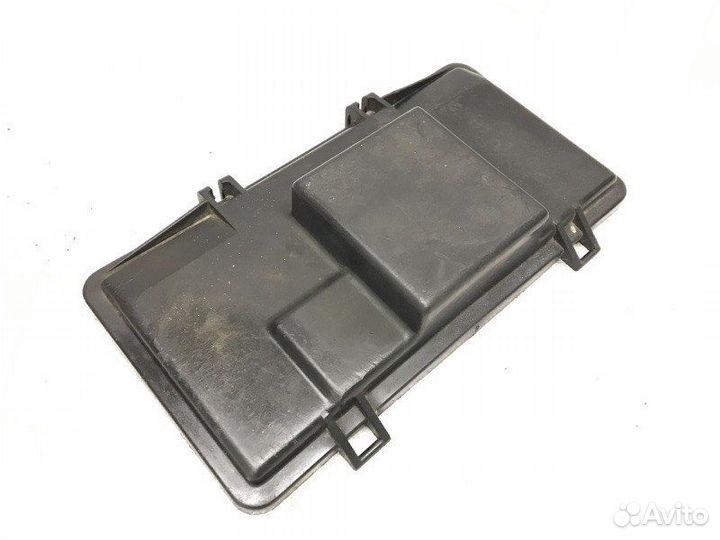 Крышка блока предохранителей Audi 100 C3 2.3 1984