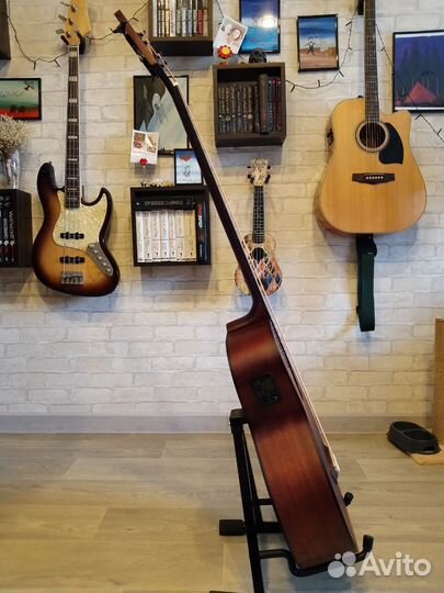 Акустическая бас гитара Dean