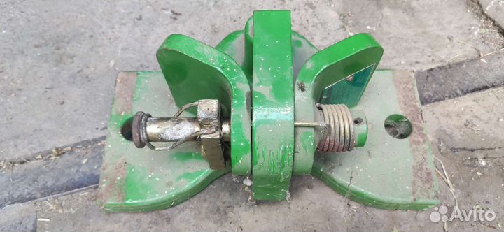 Прицепное устройство на Джон Дир