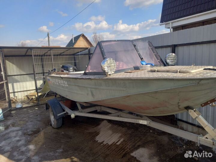 Лодка Днепр