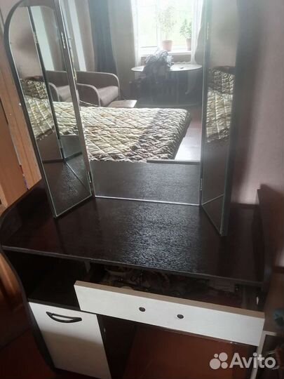 Трюмо трельяж с зеркалом б/у