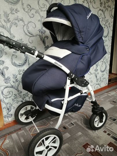 Прогулочная коляска