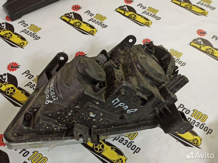 Nissan qashqai 06-10 фара передняя