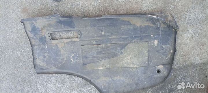Продам короба и крыло заднее правое москвич 2140