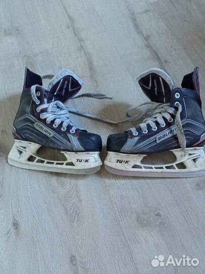 Хоккейные коньки бауэр