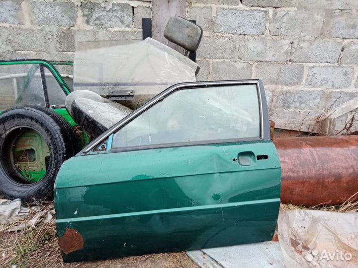 Дверь 90 Audi купе стекло боковое