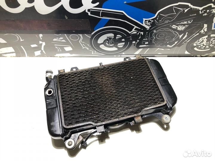 Радиатор охлаждения Kawasaki ZZR 400-2 1994г