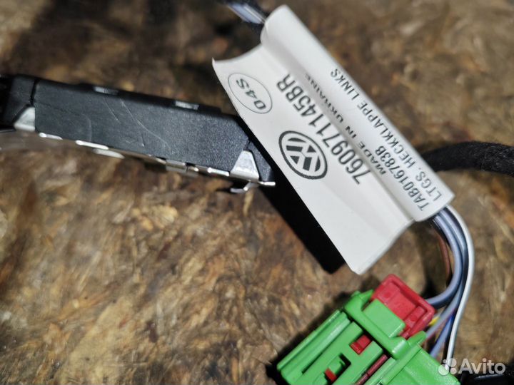 Проводка крышки багажника Volkswagen Touareg 3