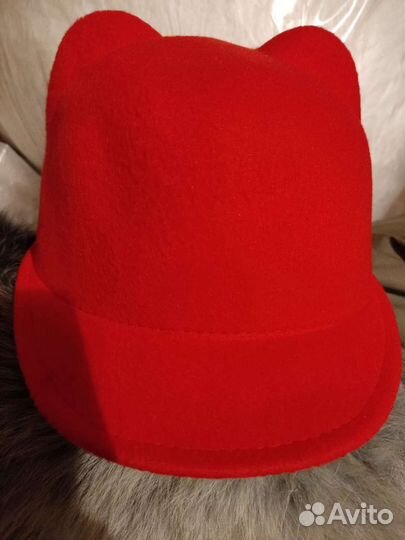 Стильная шляпа кепка с ушами