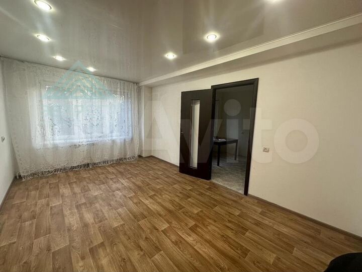 3-к. квартира, 60 м², 3/10 эт.