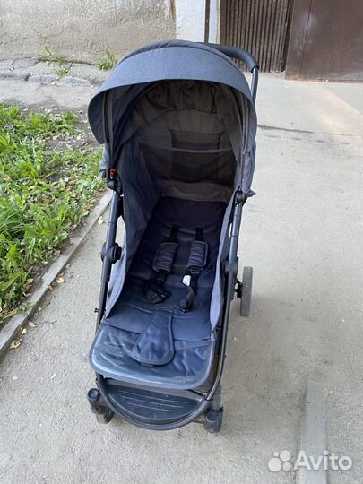 Прогулочная коляска rich family
