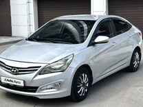 Hyundai Solaris 1.6 AT, 2015, 129 300 км, с пробегом, цена 1 049 000 руб.