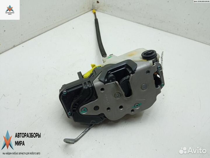 Замок двери задней левой Chevrolet Cruze 2010