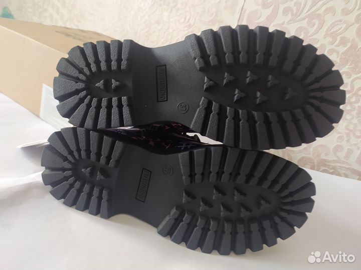 Ботинки для девочки новые демисезонные 37