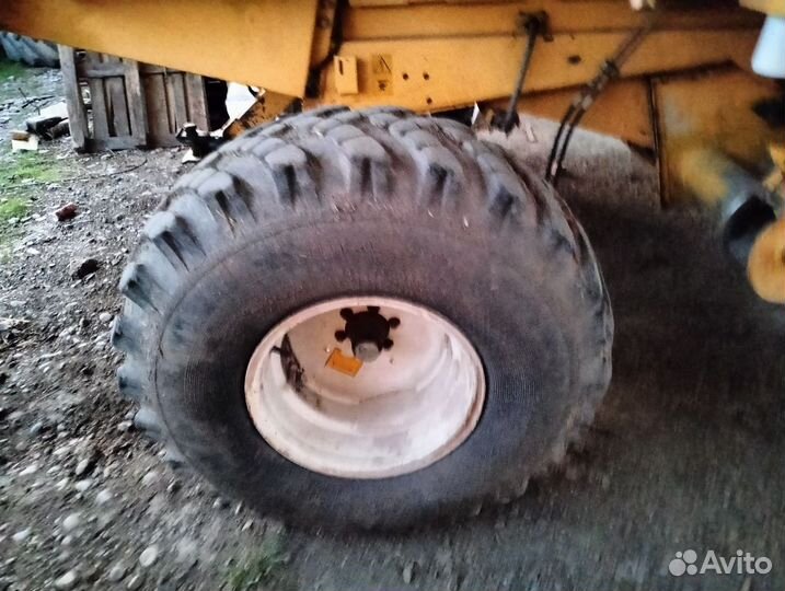 Комбайн New Holland TC 56, 2005