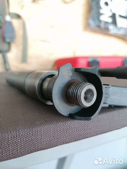 Форсунка дизельная бмв х5 0445115 070