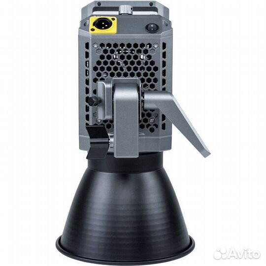 Светодиодный осветитель Aputure Amaran 200D