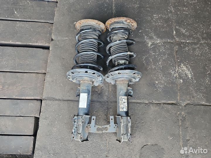 Опель вектра с 2004г передние стойки всборе