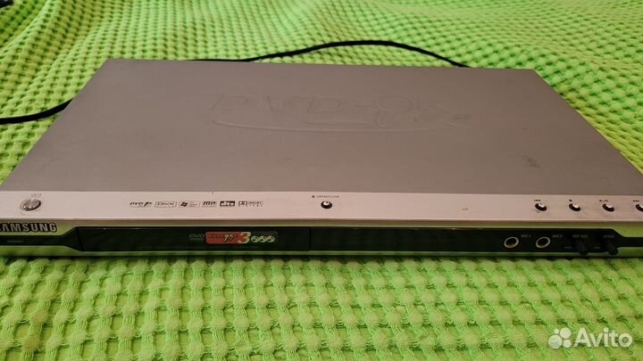 DVD-плеер Samsung DVD-K150 (с караоке)