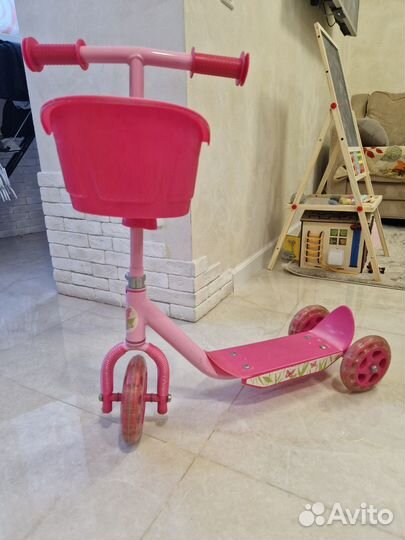 Самокат трехколесный