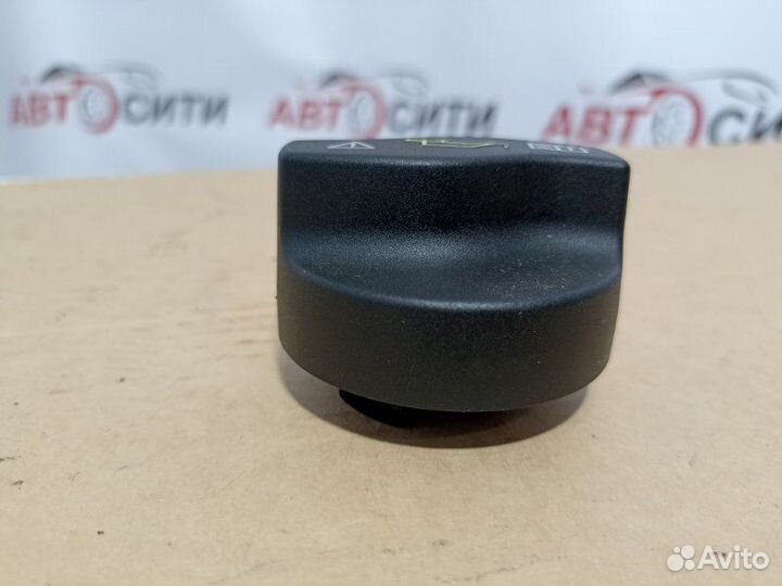 Крышка маслозаливной горловины Mercedes-Benz