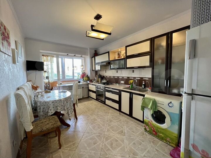 2-к. квартира, 56 м², 6/10 эт.