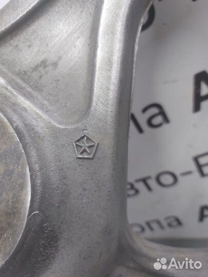 Рычаг задний левый Jeep Grand Cherokee WK2 3.0D