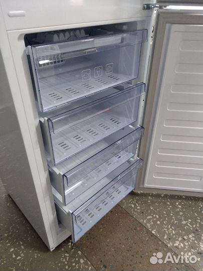 Холодильник новый