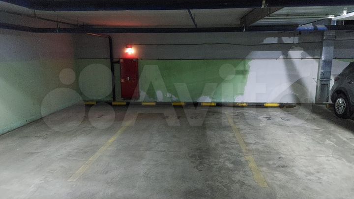 Машиноместо, 12 м²