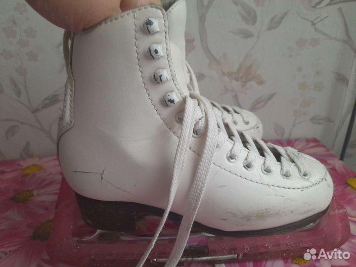 Коньки фигурные wifa