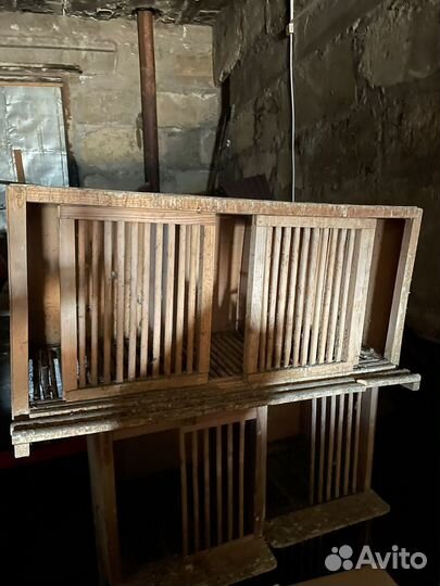 Клетка для птиц из дерева