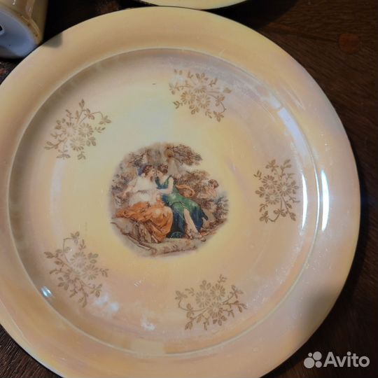 Тарелки и солонка ГДР, Мадонна