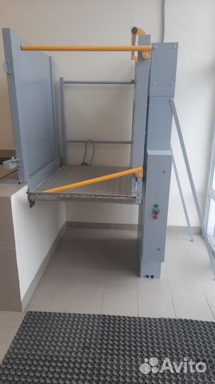 Электро-подъемник вертикальный для инвалидов