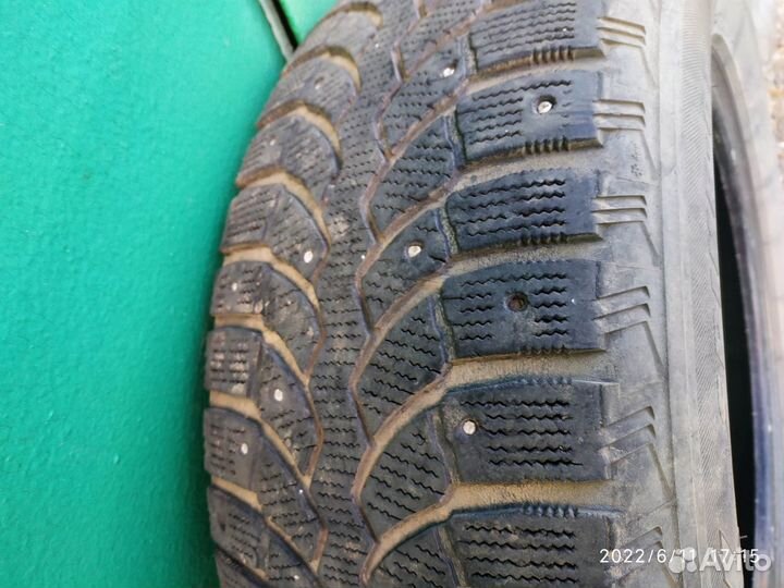 Bridgestone Blizzak Spike-01 225/65 R17