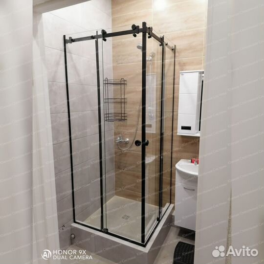 Душевая стеклянная кабина 100х100