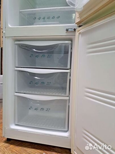 Холодильник Samsung 180/55/60см