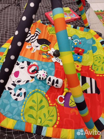 Коврик развивающий игрушки робокары