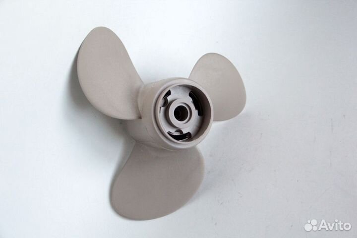 Композитный винт на Ямаху 9.9 (15) шаг 11