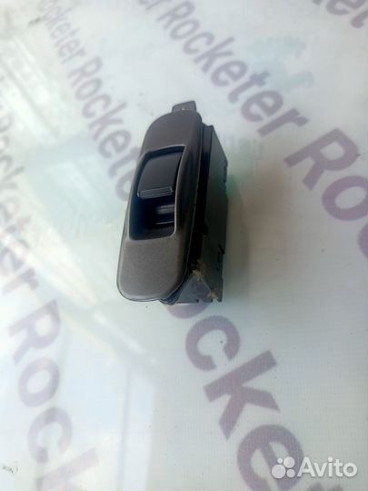 Кнопка стеклоподъемника 3. Л. Mitsubishi Lancer 9