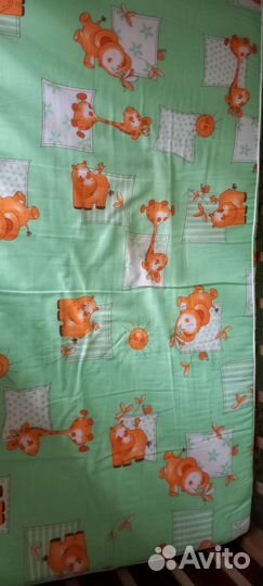 Детская кроватка с поперечным маятником