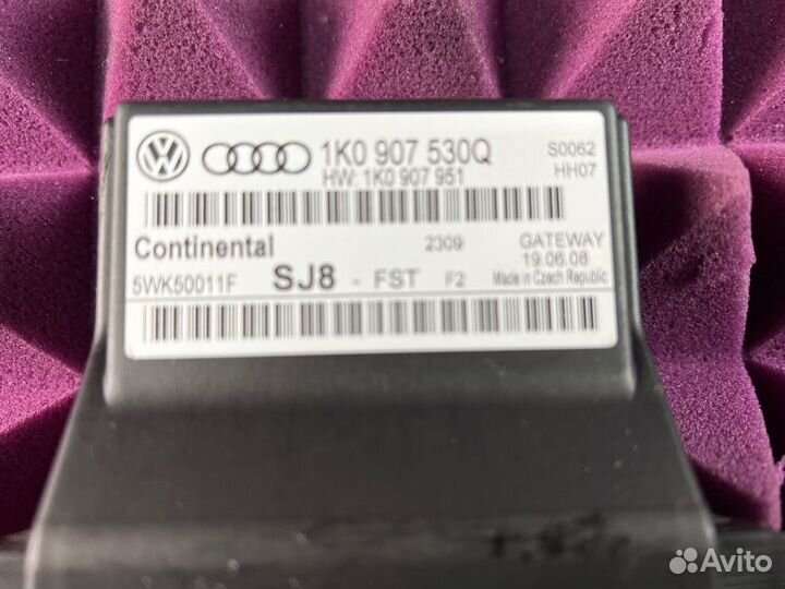 Блок электронный Volkswagen Tiguan 5N CAW 2.0T