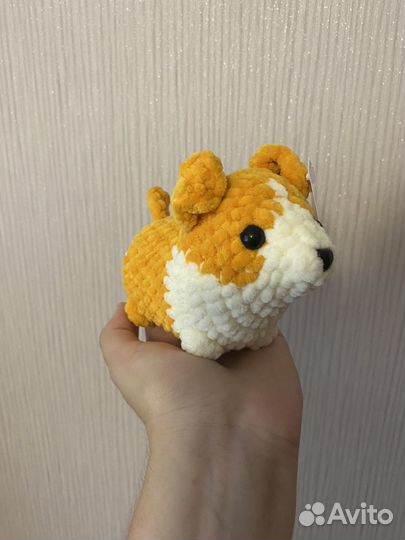 Вязаная игрушка корги