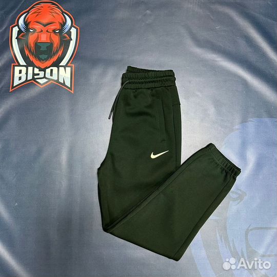 Спортивные штаны Nike