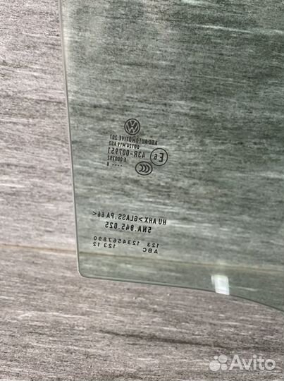 Новое заднее стекло Tiguan 2 Тигуан 2