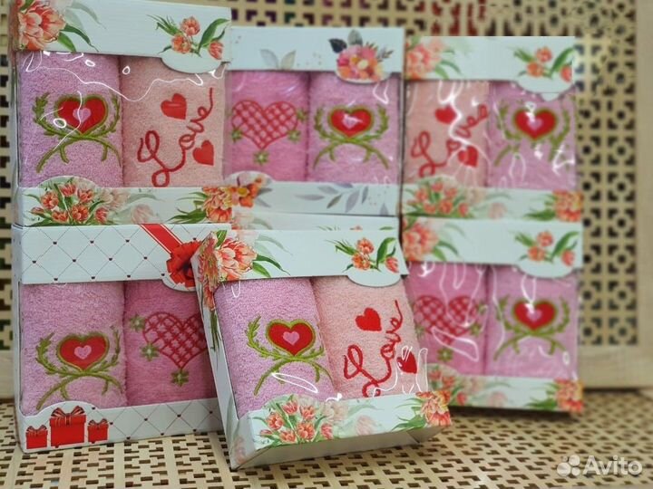 Полотенце в поадрочной упаковке love
