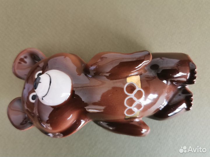 Фарфоровая статуэтка Дулево «Олимпийский мишка»