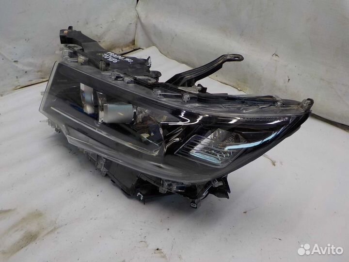 Фара toyota land cruiser 150
