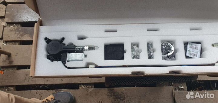 Доводчики дверей универсал