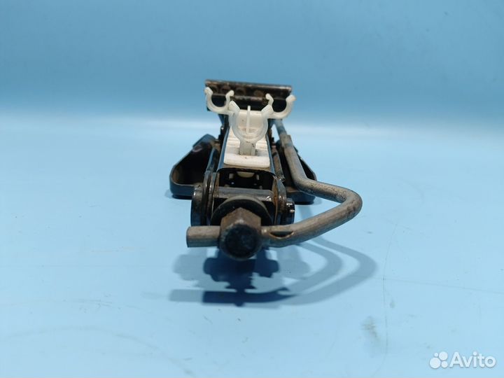 Домкрат для Ford Focus 2 2005-2011